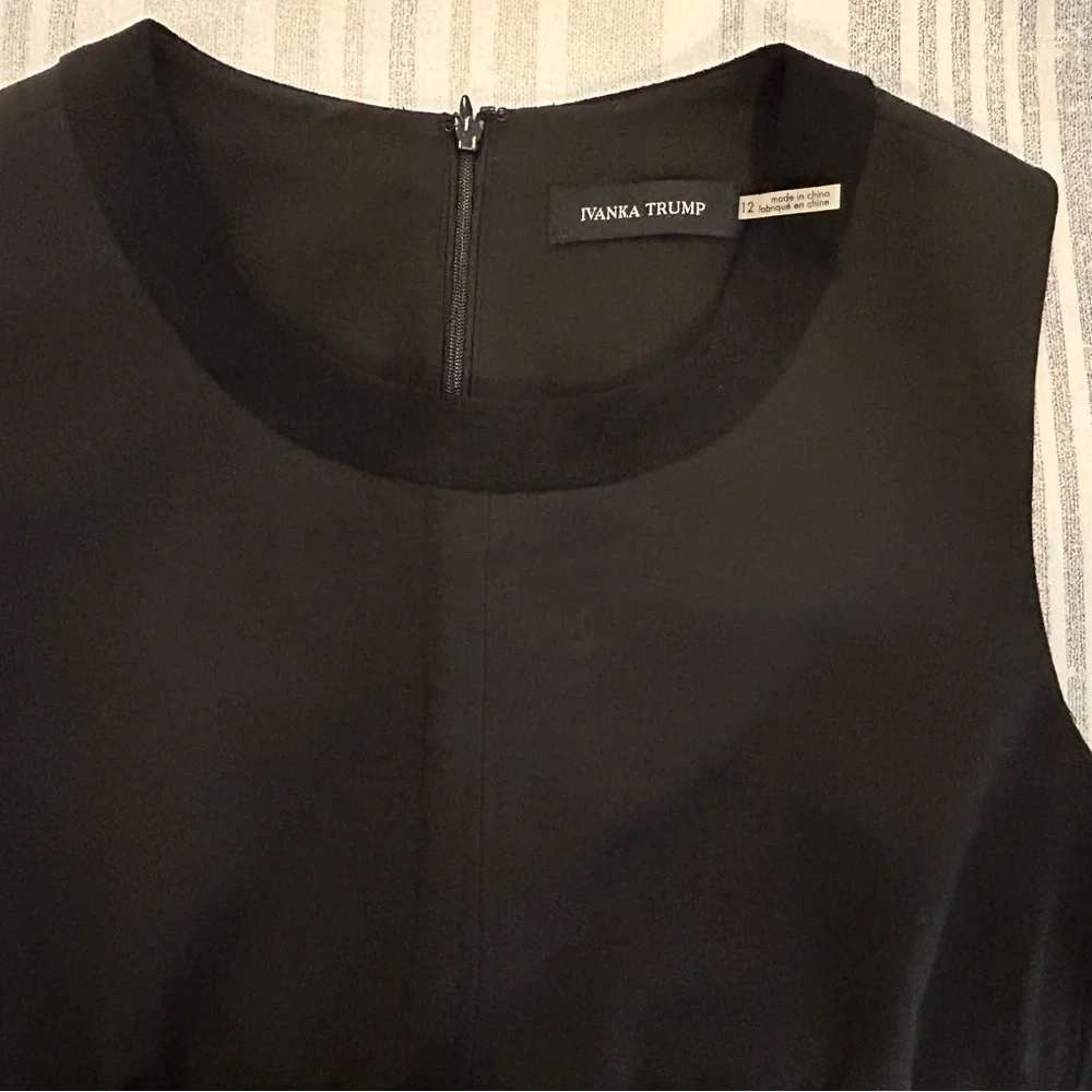 Ivanka Trump Black Sleeveless Cocktail Sheath Dress sz 12 Suede like Details NWT - Picture 6 of 8